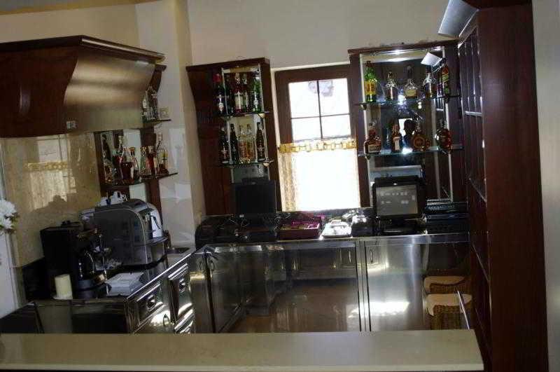 Hotel Angelo D'Oro بلوييست المظهر الخارجي الصورة