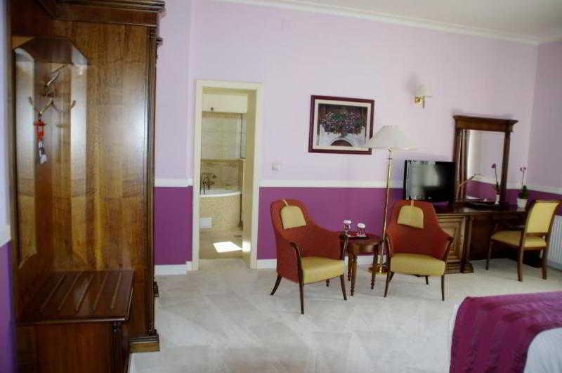 Hotel Angelo D'Oro بلوييست المظهر الخارجي الصورة
