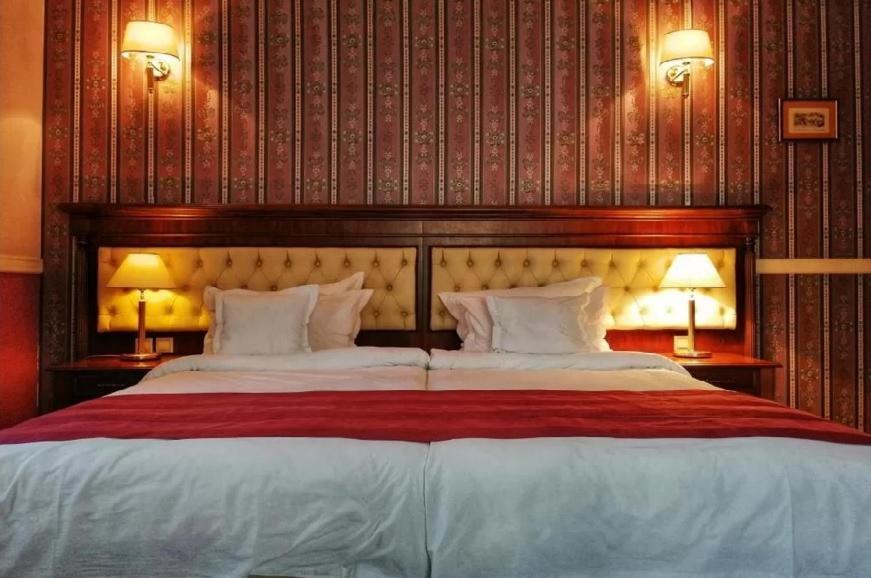 Hotel Angelo D'Oro بلوييست المظهر الخارجي الصورة
