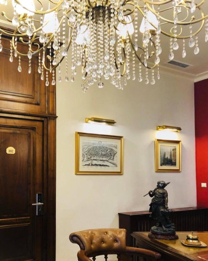Hotel Angelo D'Oro بلوييست المظهر الخارجي الصورة