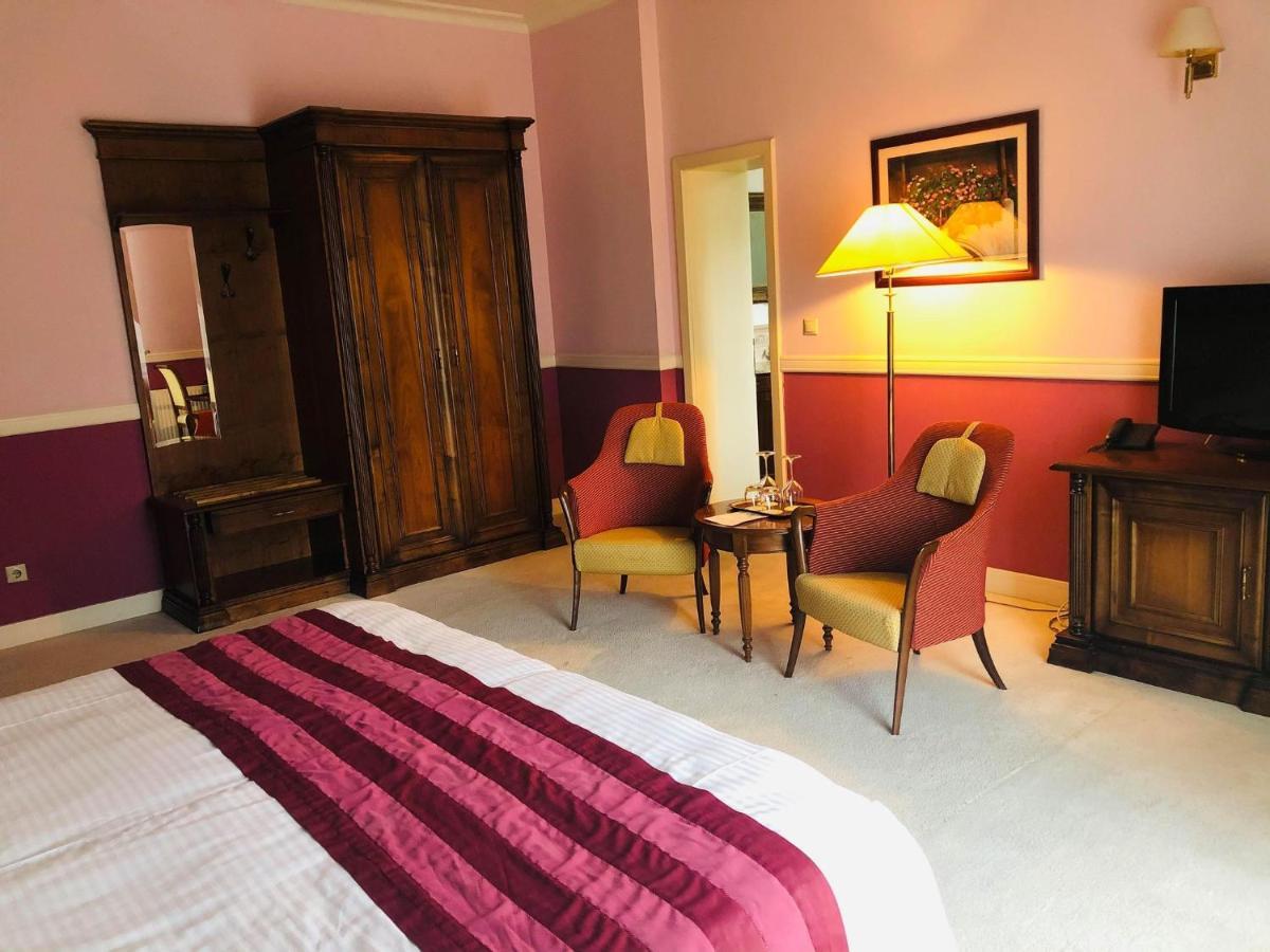 Hotel Angelo D'Oro بلوييست المظهر الخارجي الصورة