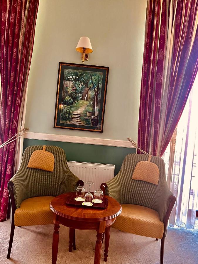 Hotel Angelo D'Oro بلوييست المظهر الخارجي الصورة