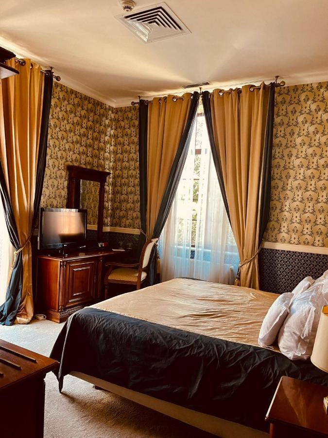 Hotel Angelo D'Oro بلوييست المظهر الخارجي الصورة