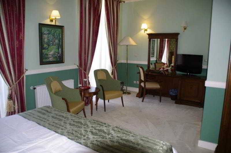 Hotel Angelo D'Oro بلوييست المظهر الخارجي الصورة
