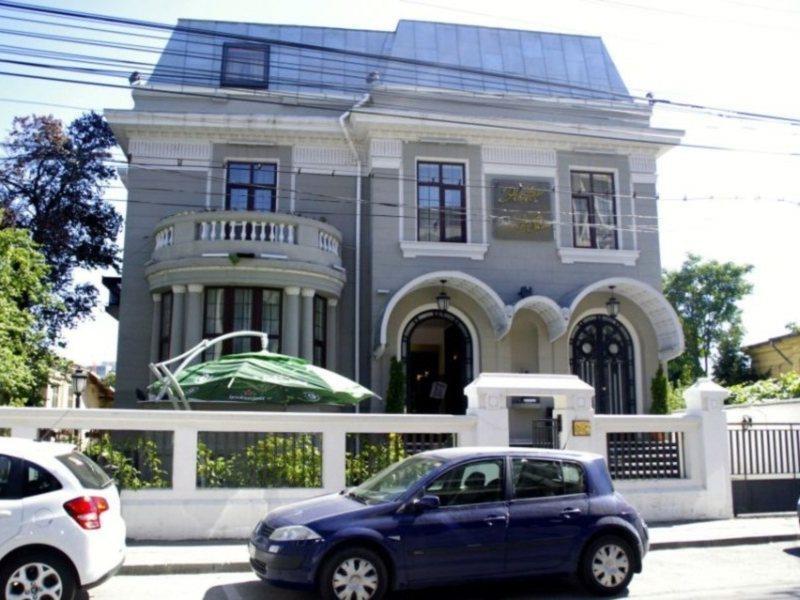 Hotel Angelo D'Oro بلوييست المظهر الخارجي الصورة
